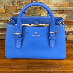 Kate Spade hand bag with optional strap. Like new! Great for spring and summer!